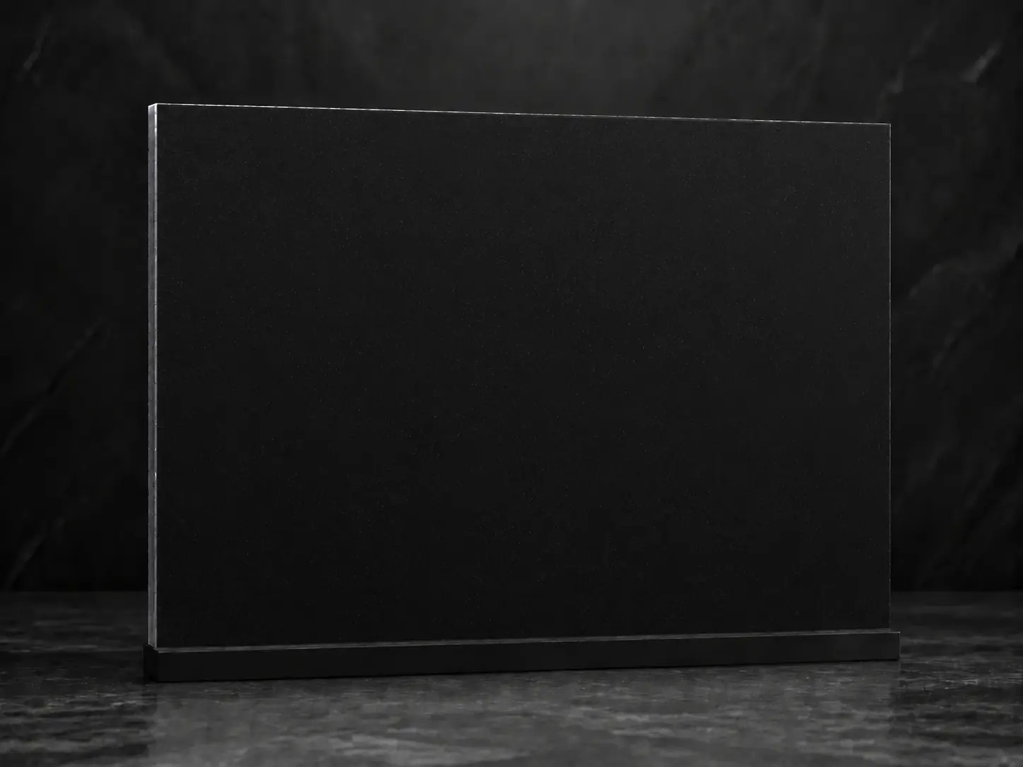 Leštěný vzorek černé žuly Absolute Black (Nero Assoluto) – kamenictví Stone Partners